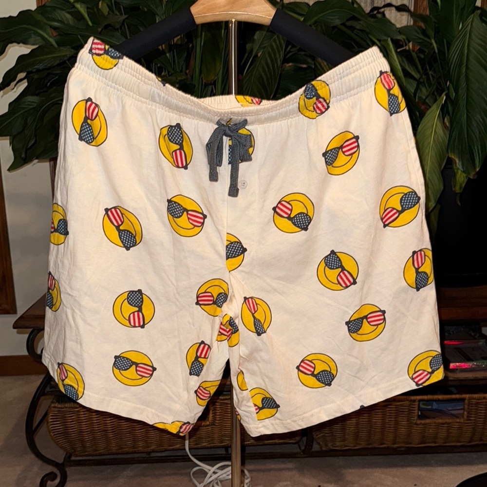 MAD Engine Cream Shorts with Yellow and Gray Print
